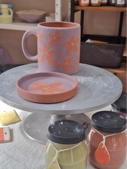 Decoración y color con engobes y esmaltes