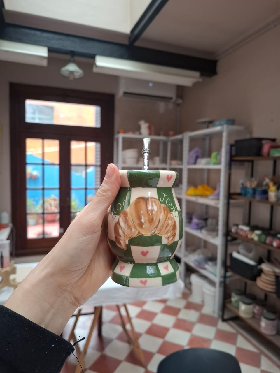 Mesa de trabajo y modelado en Atelier Güo